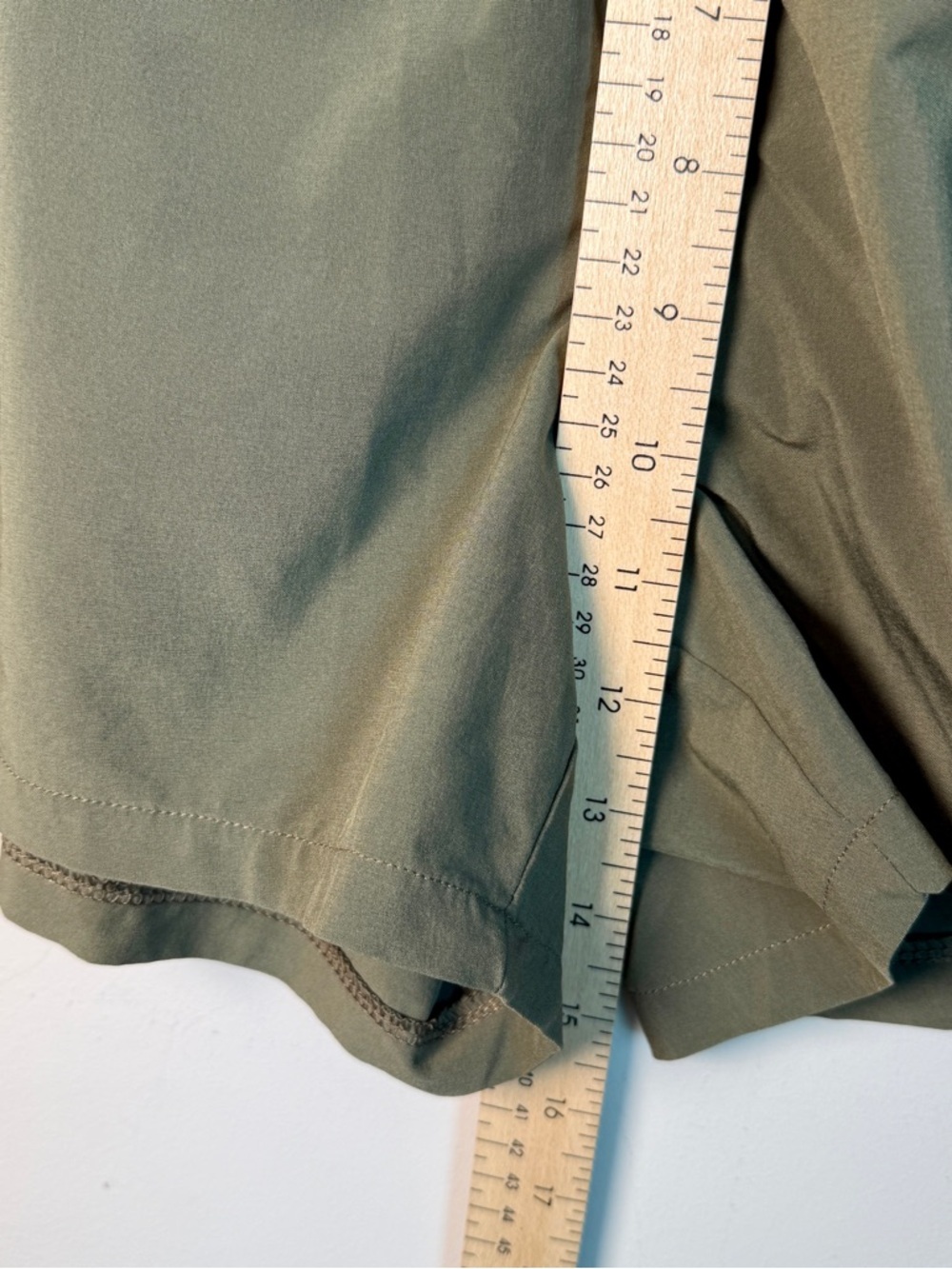 All In Motion Running Shorts Size M — Olive Green Zip Pocket Liner Shorts - Picture 7 of 7